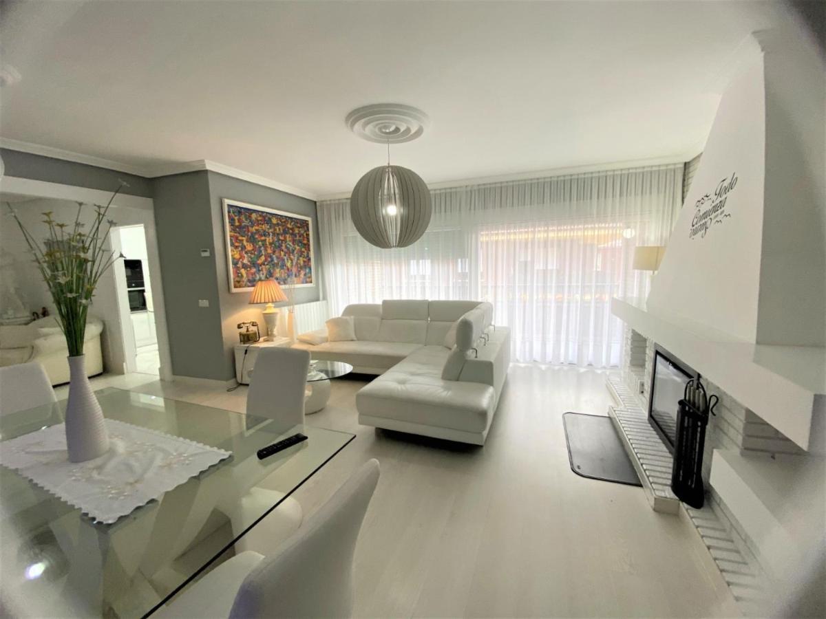 Atico Lujo Llanes Apartment Bagian luar foto