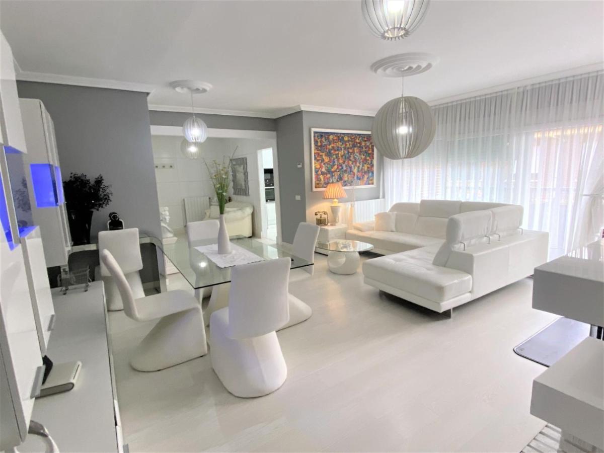 Atico Lujo Llanes Apartment Bagian luar foto