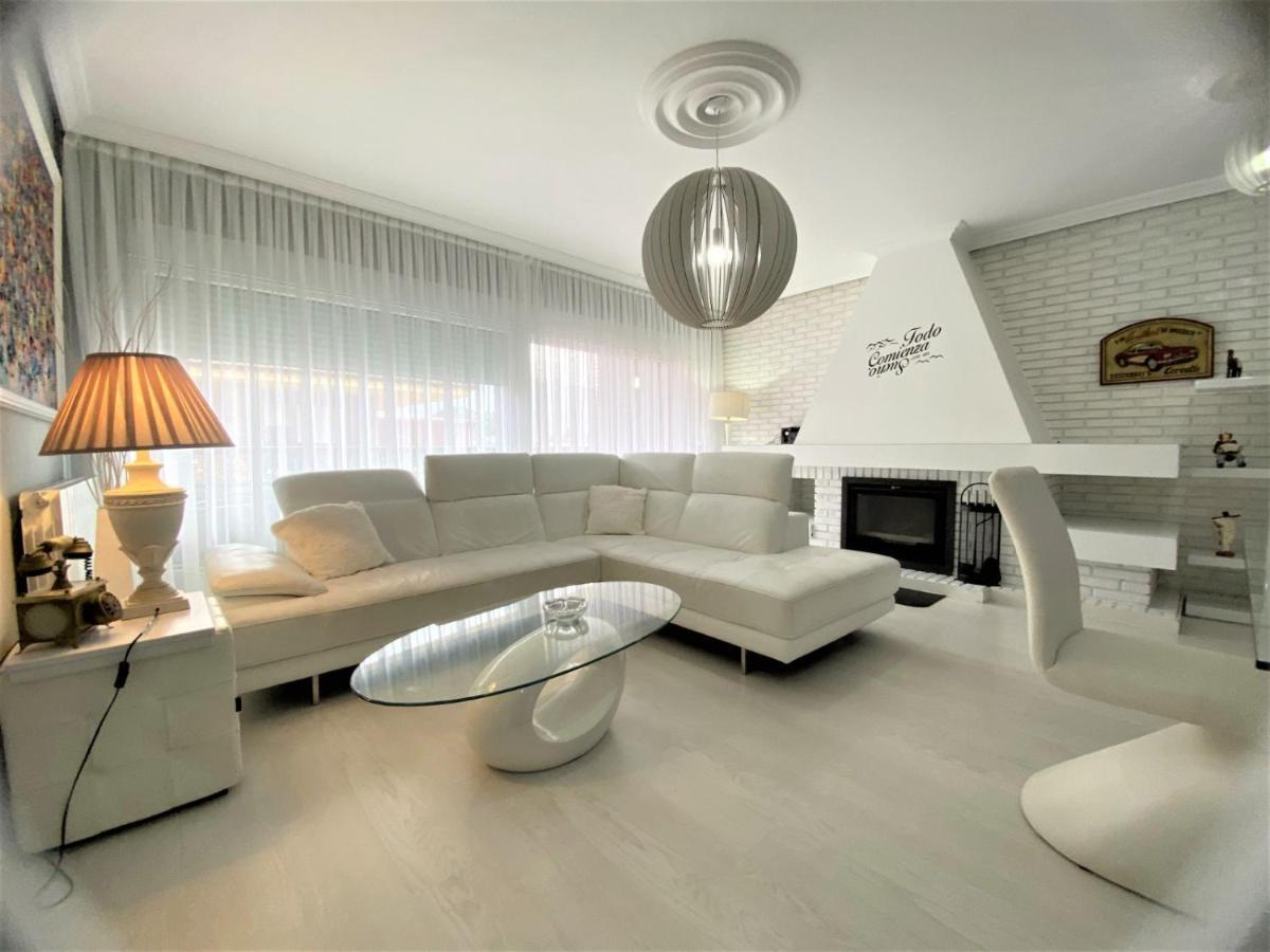 Atico Lujo Llanes Apartment Bagian luar foto